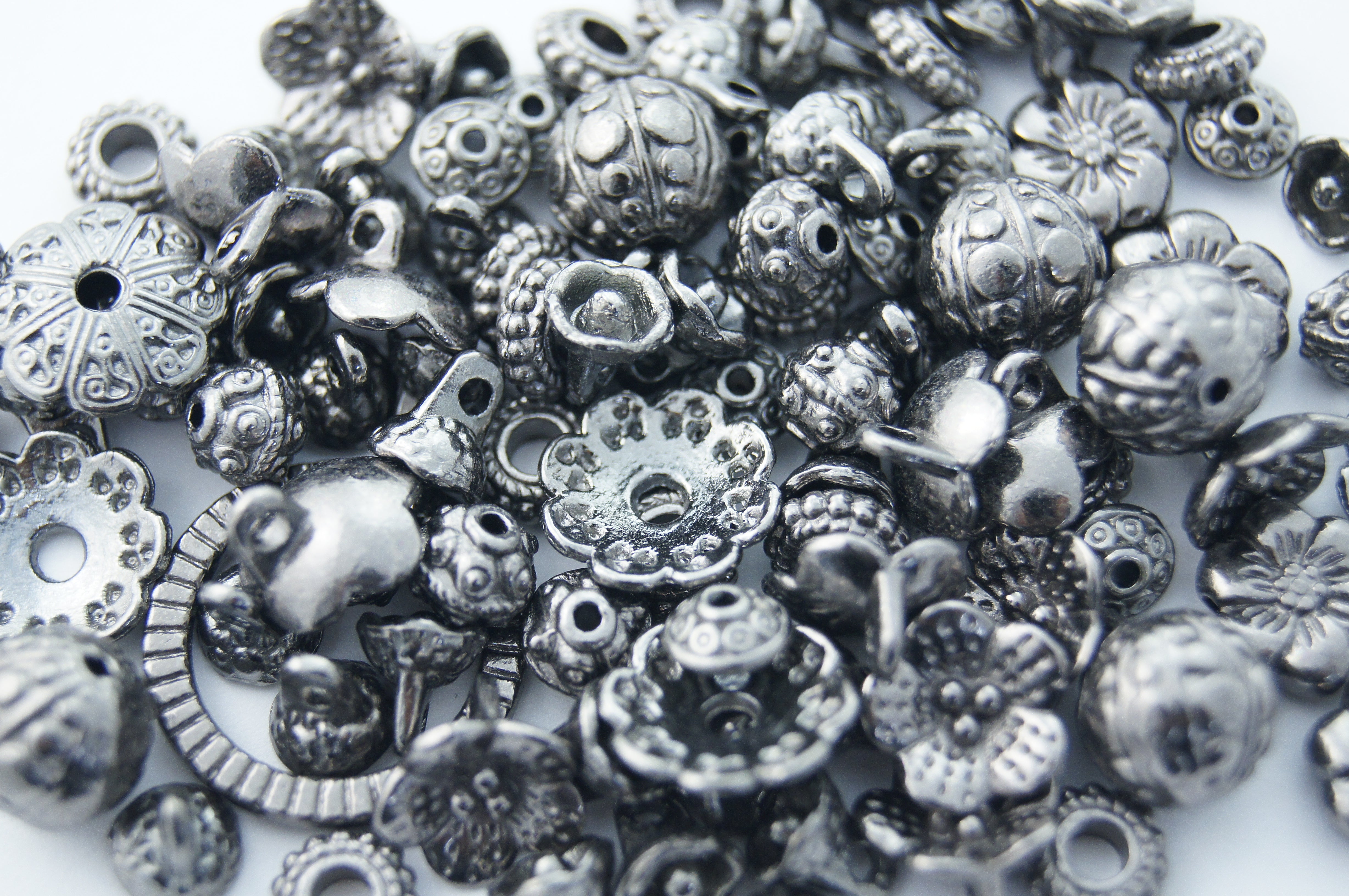 15mm Silver Pewter Cross Bead - 6 Pack – Beads, Inc.